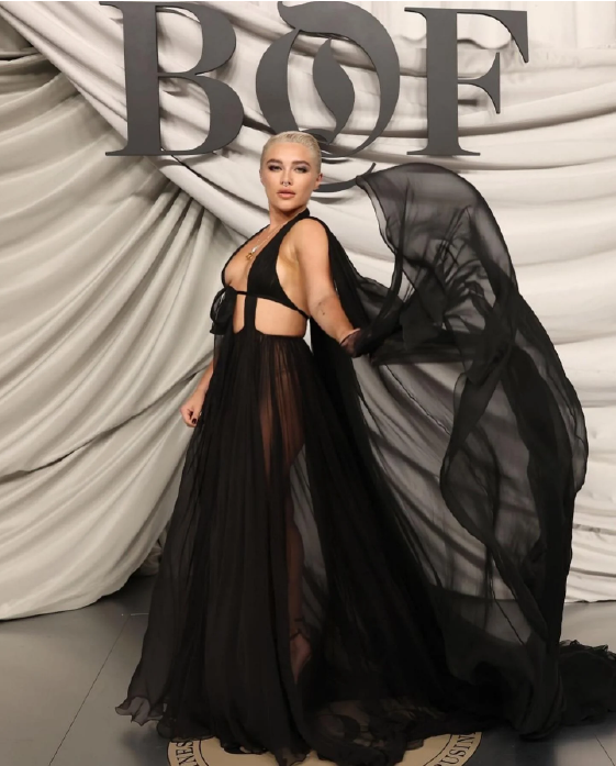 Florence Pugh Black Valentino Gown 